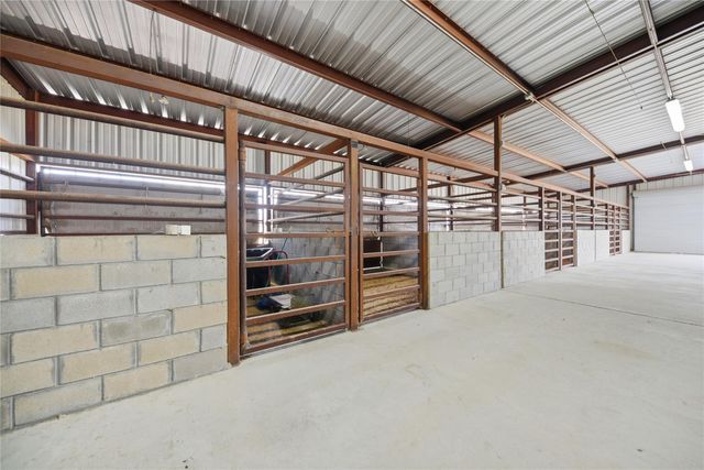 25062 Highway 159, Hempstead, TX 77445