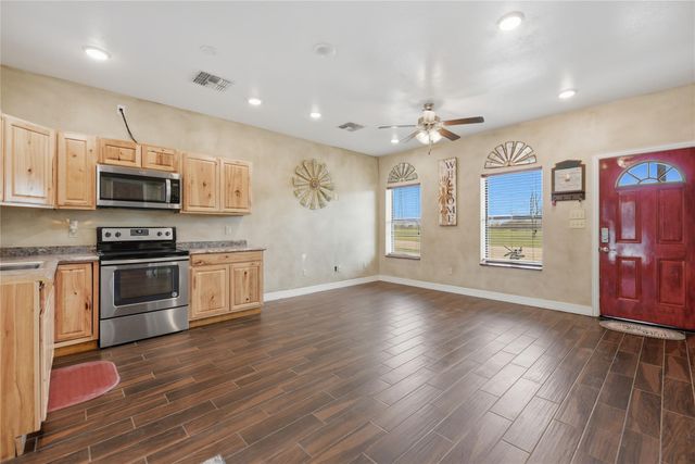 25062 Highway 159, Hempstead, TX 77445