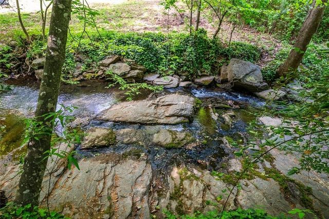 1569 Bubbling Creek Road NE, Brookhaven, GA 30319