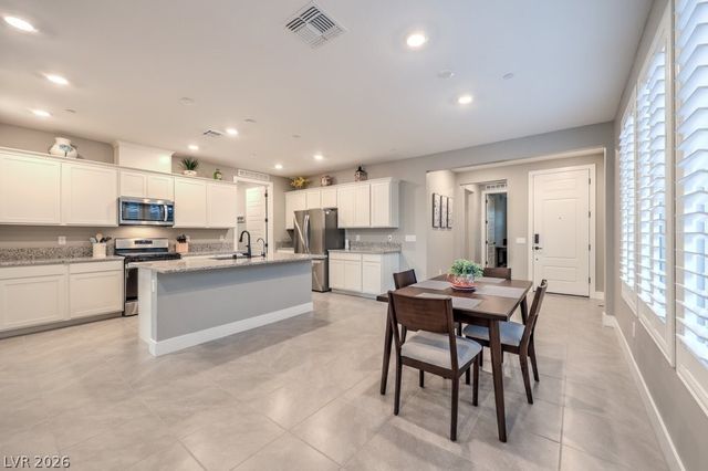 70 Lake Bluff Court, Henderson, NV 89011