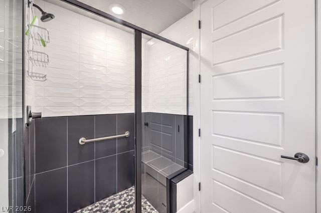 70 Lake Bluff Court, Henderson, NV 89011