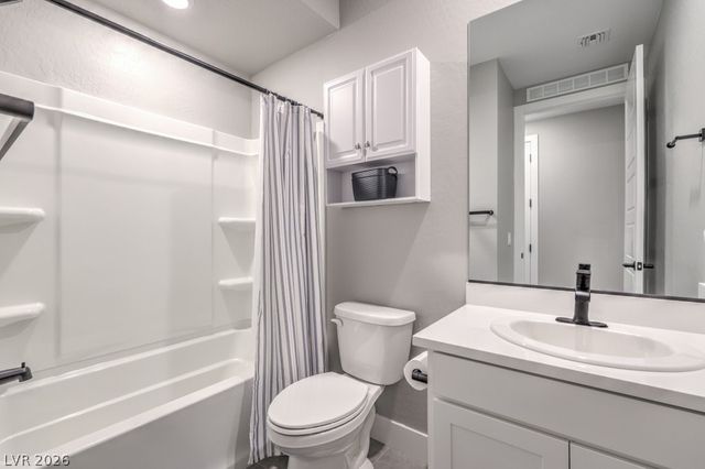 70 Lake Bluff Court, Henderson, NV 89011