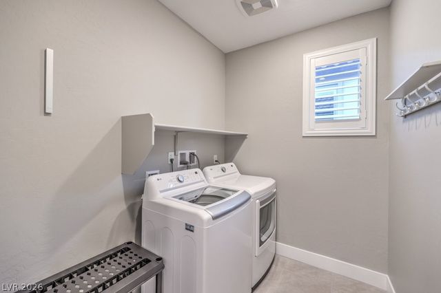 70 Lake Bluff Court, Henderson, NV 89011