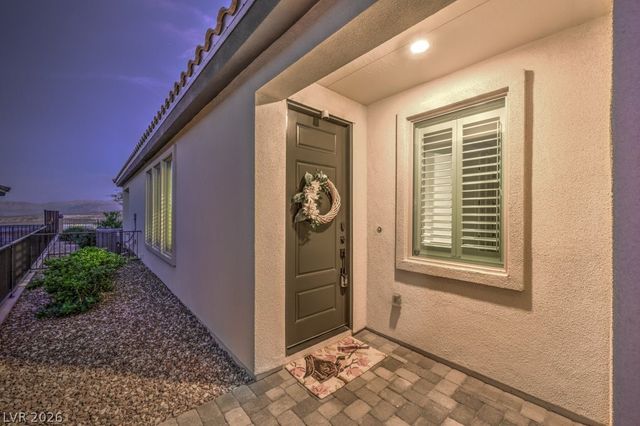 70 Lake Bluff Court, Henderson, NV 89011