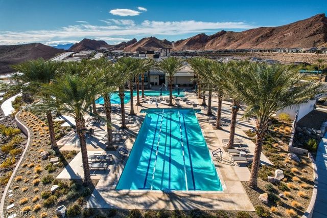 70 Lake Bluff Court, Henderson, NV 89011