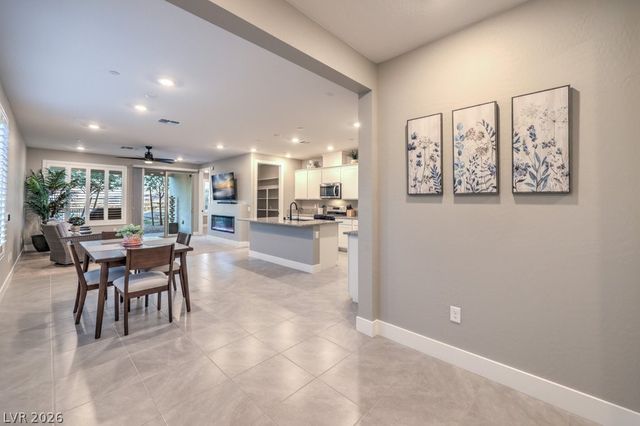 70 Lake Bluff Court, Henderson, NV 89011