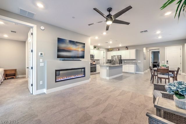 70 Lake Bluff Court, Henderson, NV 89011