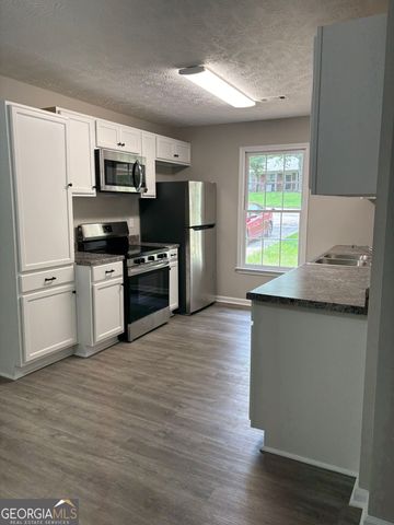 6103 Chaseland Drive, Rex, GA 30273