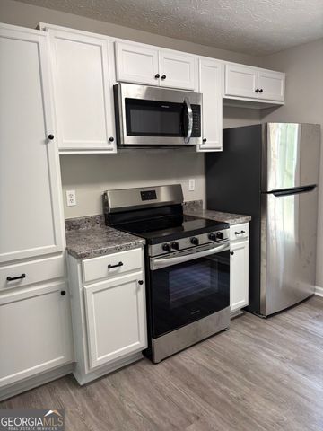 6103 Chaseland Drive, Rex, GA 30273