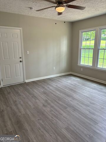 6103 Chaseland Drive, Rex, GA 30273