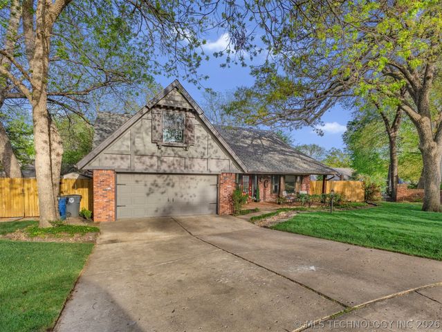 8715 S 65th East Place, Tulsa, OK 74133