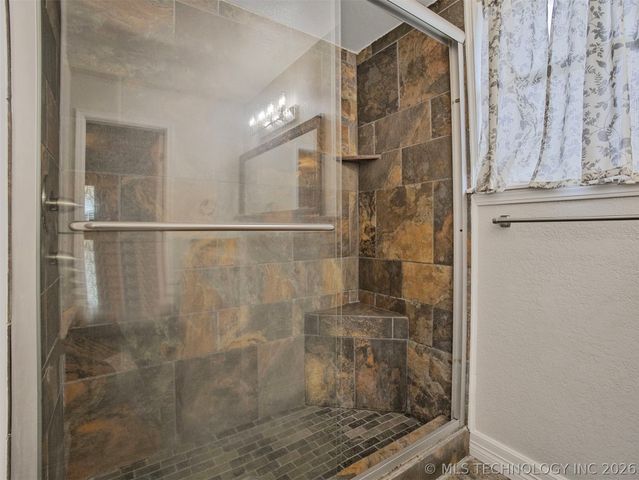 8715 S 65th East Place, Tulsa, OK 74133