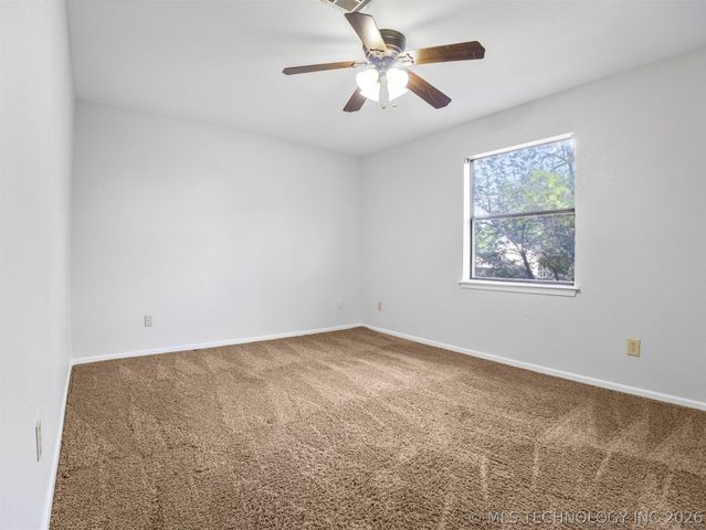 8715 S 65th East Place, Tulsa, OK 74133