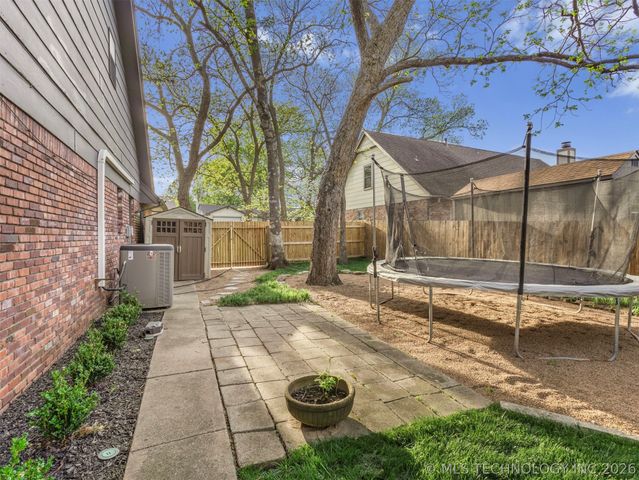 8715 S 65th East Place, Tulsa, OK 74133