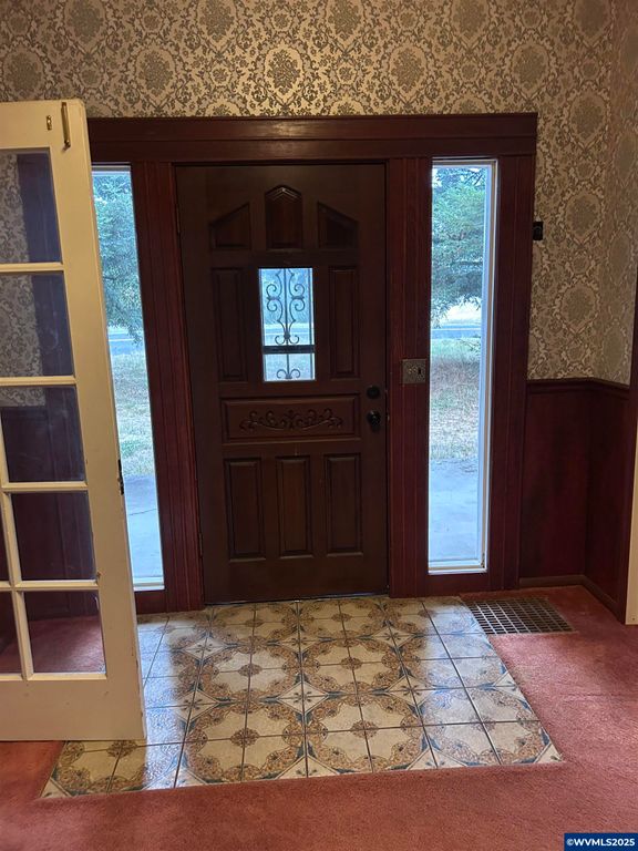 Image 15 of property listing at 5720 NE Duniway Rd, Dayton, OR 97114