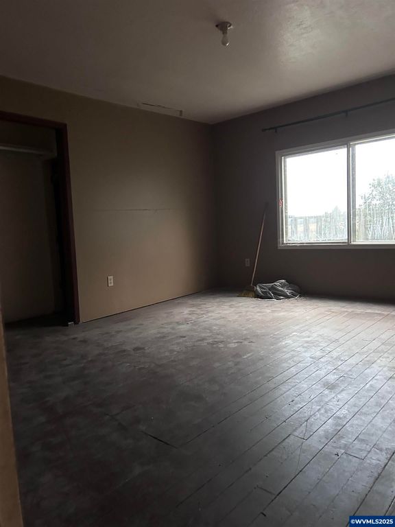 Image 24 of property listing at 5720 NE Duniway Rd, Dayton, OR 97114