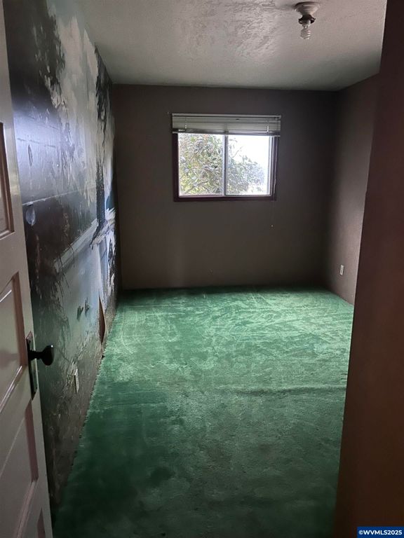 Image 25 of property listing at 5720 NE Duniway Rd, Dayton, OR 97114