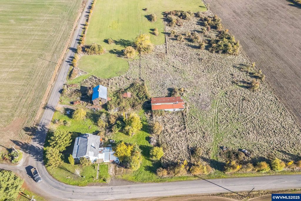 Image 42 of property listing at 5720 NE Duniway Rd, Dayton, OR 97114