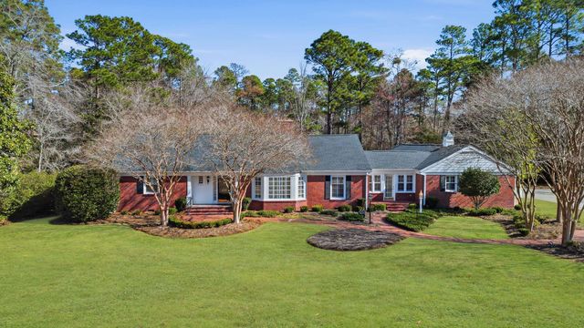 429 Fox Bay Rd., Loris, SC 29569