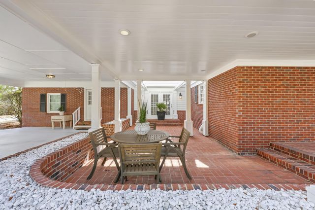 429 Fox Bay Rd., Loris, SC 29569