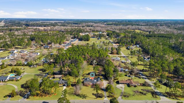 429 Fox Bay Rd., Loris, SC 29569