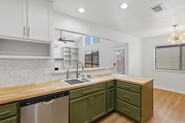 12008 Vista Nogal St, San Antonio, TX 78213