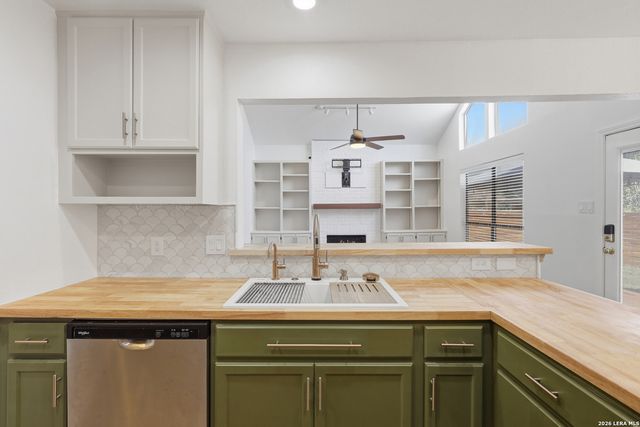 12008 Vista Nogal St, San Antonio, TX 78213