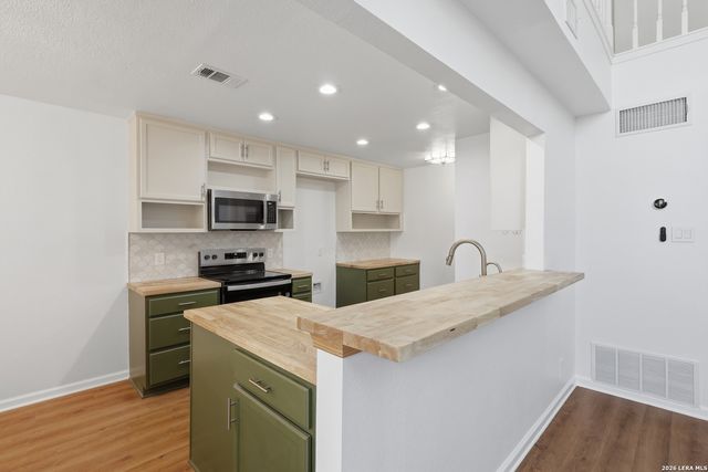 12008 Vista Nogal St, San Antonio, TX 78213