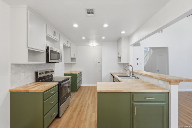 12008 Vista Nogal St, San Antonio, TX 78213