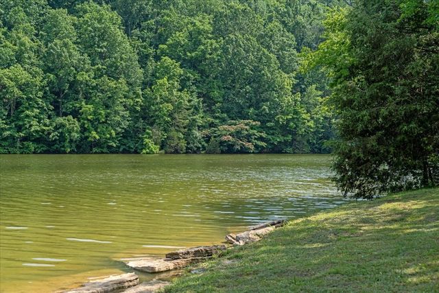 1551 Rhotons Chapel Rd, Manchester, TN 37355