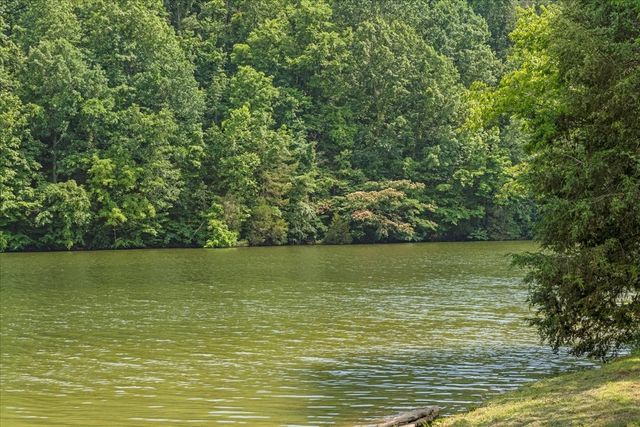 1551 Rhotons Chapel Rd, Manchester, TN 37355