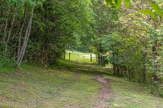 1551 Rhotons Chapel Rd, Manchester, TN 37355