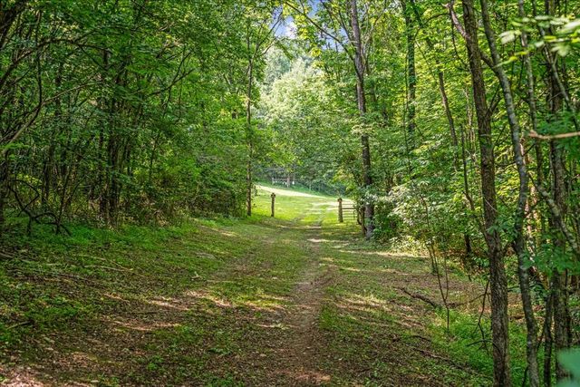 1551 Rhotons Chapel Rd, Manchester, TN 37355