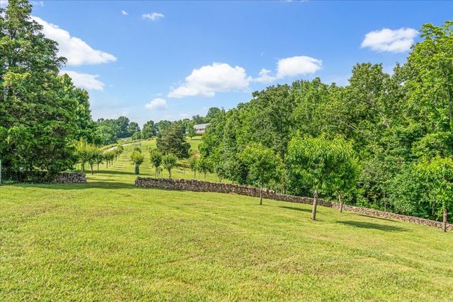 1551 Rhotons Chapel Rd, Manchester, TN 37355