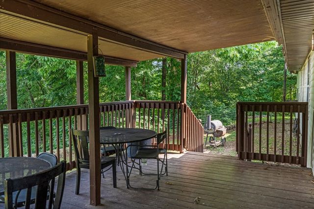 1551 Rhotons Chapel Rd, Manchester, TN 37355