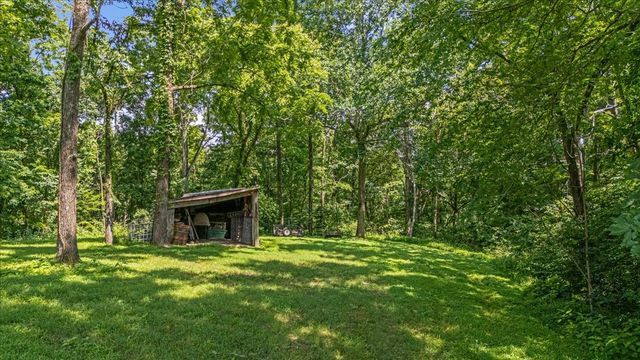 1551 Rhotons Chapel Rd, Manchester, TN 37355