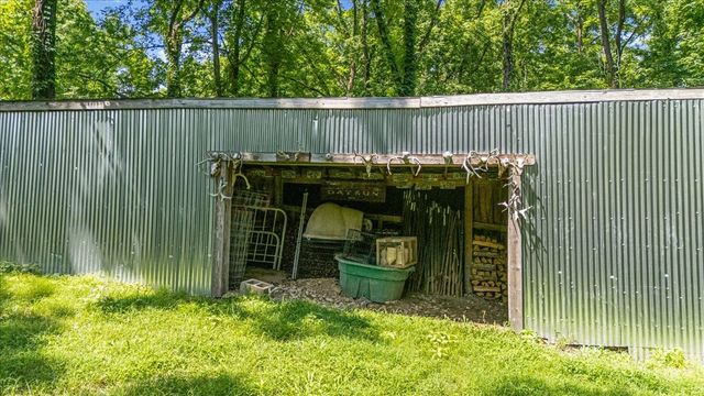 1551 Rhotons Chapel Rd, Manchester, TN 37355