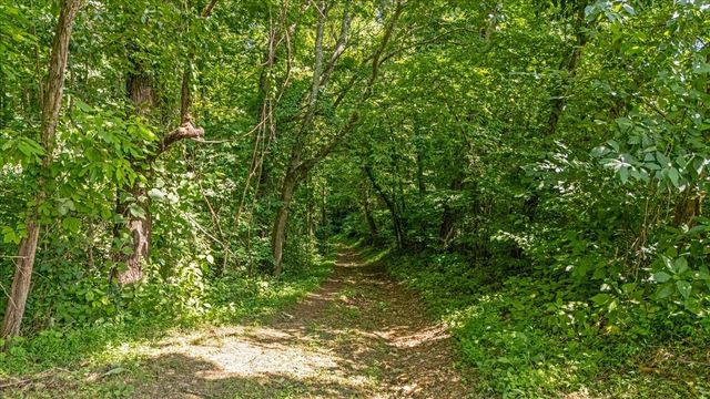 1551 Rhotons Chapel Rd, Manchester, TN 37355