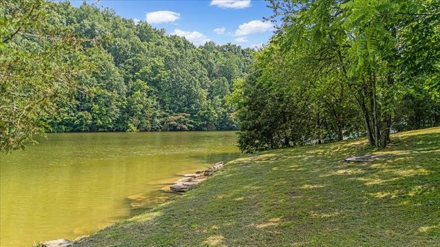 1551 Rhotons Chapel Rd, Manchester, TN 37355