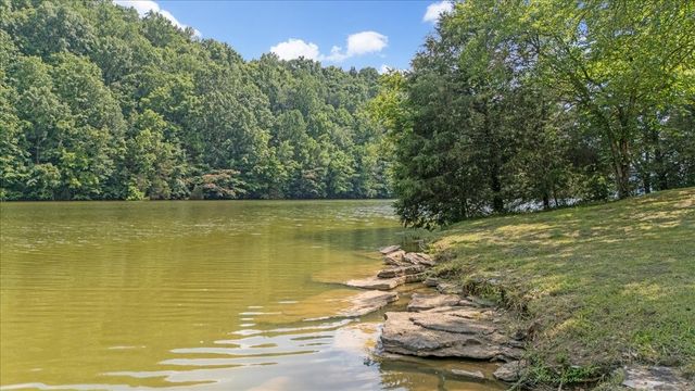 1551 Rhotons Chapel Rd, Manchester, TN 37355