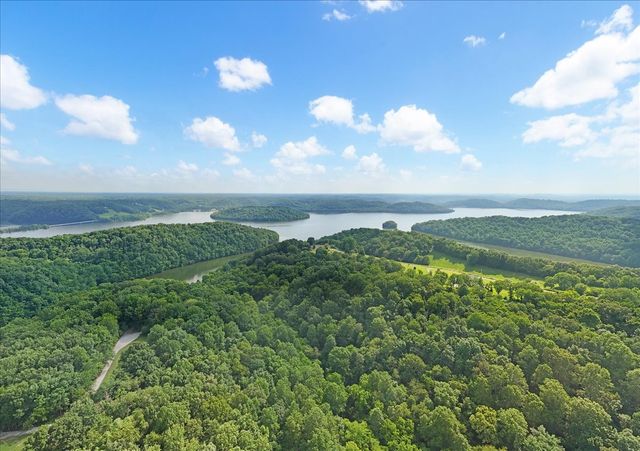 1551 Rhotons Chapel Rd, Manchester, TN 37355