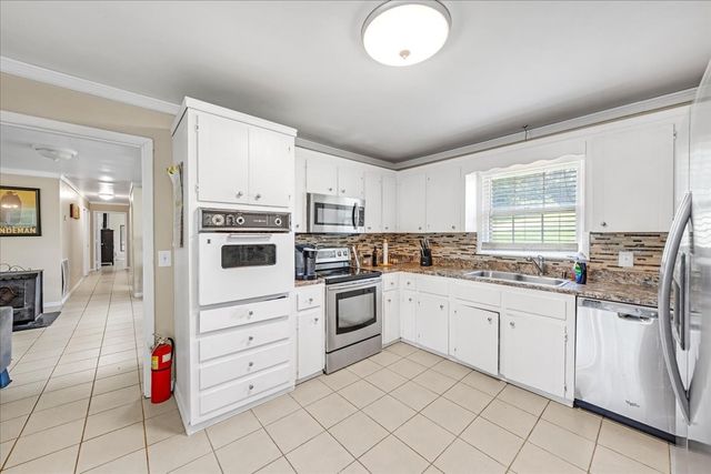 1551 Rhotons Chapel Rd, Manchester, TN 37355