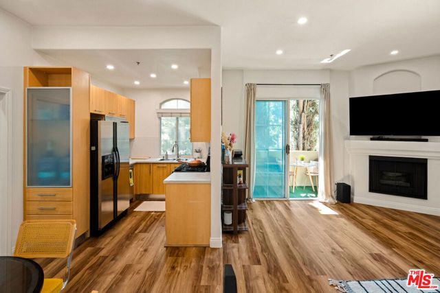 7101 La Tijera Boulevard J101, Los Angeles, CA 90045