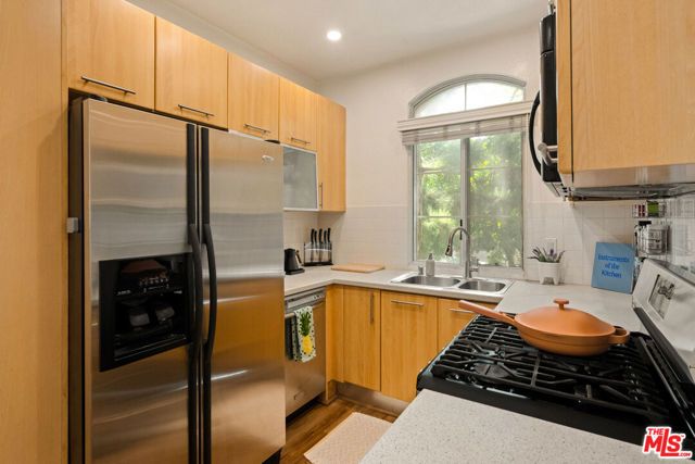 7101 La Tijera Boulevard J101, Los Angeles, CA 90045
