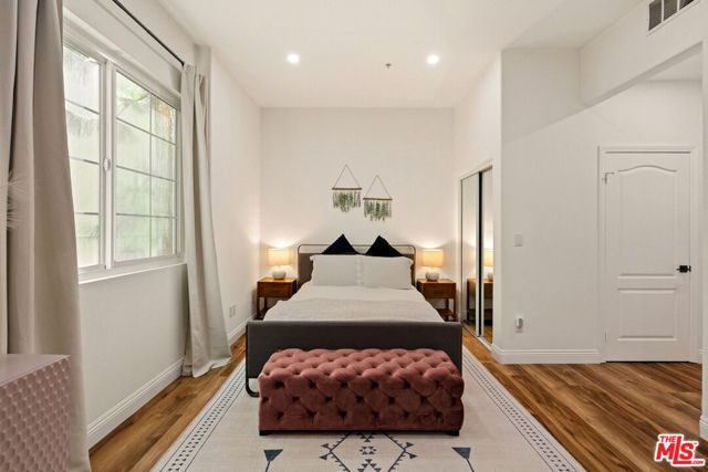 7101 La Tijera Boulevard J101, Los Angeles, CA 90045