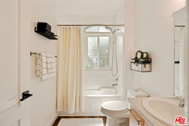 7101 La Tijera Boulevard J101, Los Angeles, CA 90045