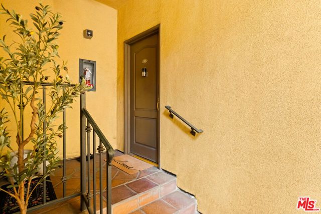 7101 La Tijera Boulevard J101, Los Angeles, CA 90045