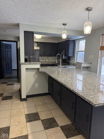 8075 Cardinal Cove E, Indianapolis, IN 46256