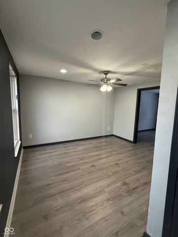 8075 Cardinal Cove E, Indianapolis, IN 46256