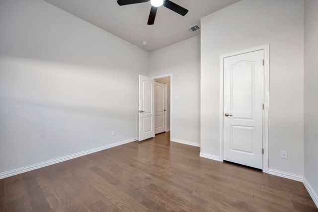 1104 Superbloom Avenue, Justin, TX 76247